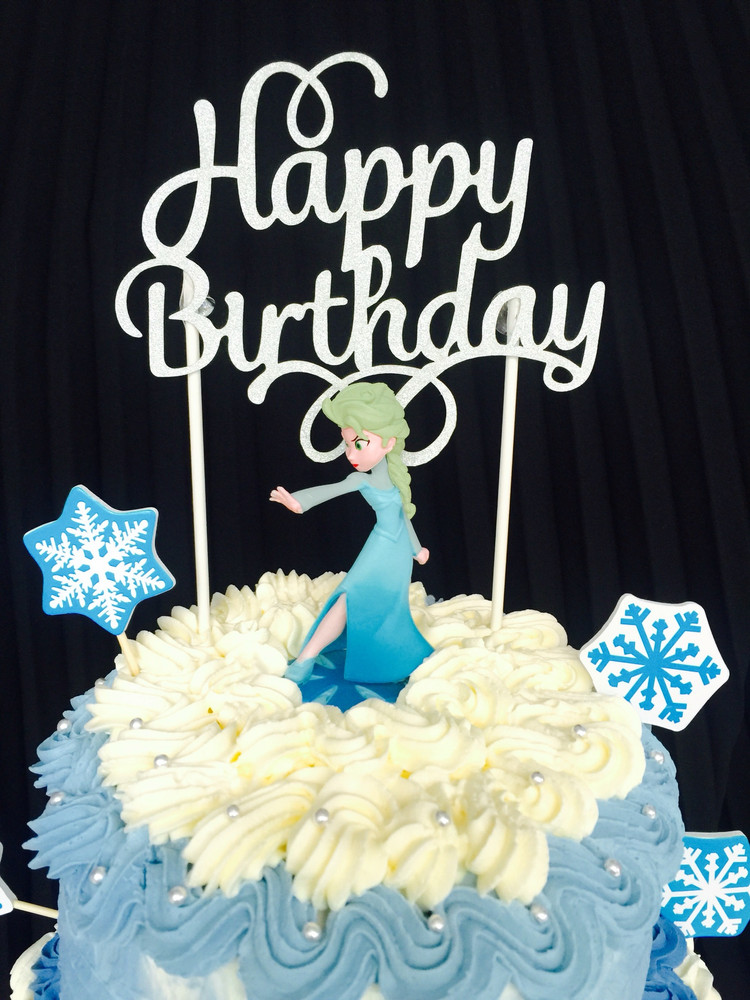 冰雪奇缘生日蛋糕的做法