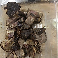 肘子肉炒油麦菜的做法图解1