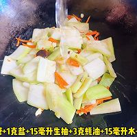 #李锦记X豆果 夏日轻食美味榜# 鸭血炒胡瓜的做法图解4