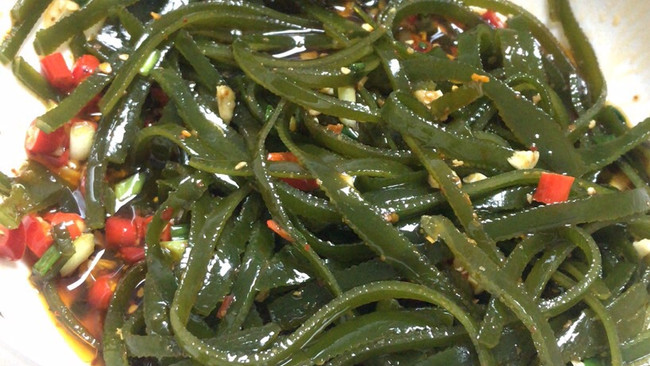 #夏日撩人滋味#酸辣海带丝的做法