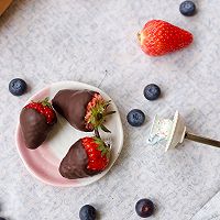 甜甜！情人节高颜值甜品！草莓巧克力的做法图解17