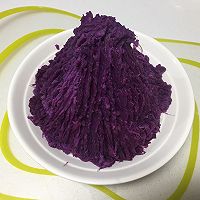 蒸奶香紫薯小花卷的做法图解2