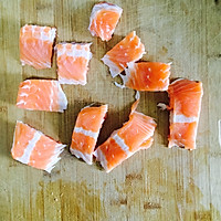 香煎三文鱼骨#厨此之外，锦享美味#的做法图解3