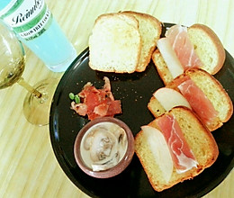 冷热双吃意大利风干火腿 Prosciutto 佐奶油口蘑酱的做法