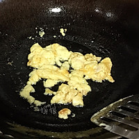 #植物蛋 美味尝鲜记#秋葵彩椒炒蛋的做法图解5