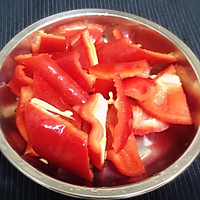 杏鲍菇炒红椒的做法图解3