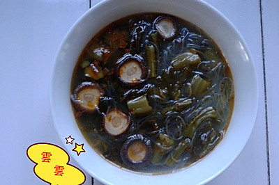 榨菜芯香菇粉丝汤