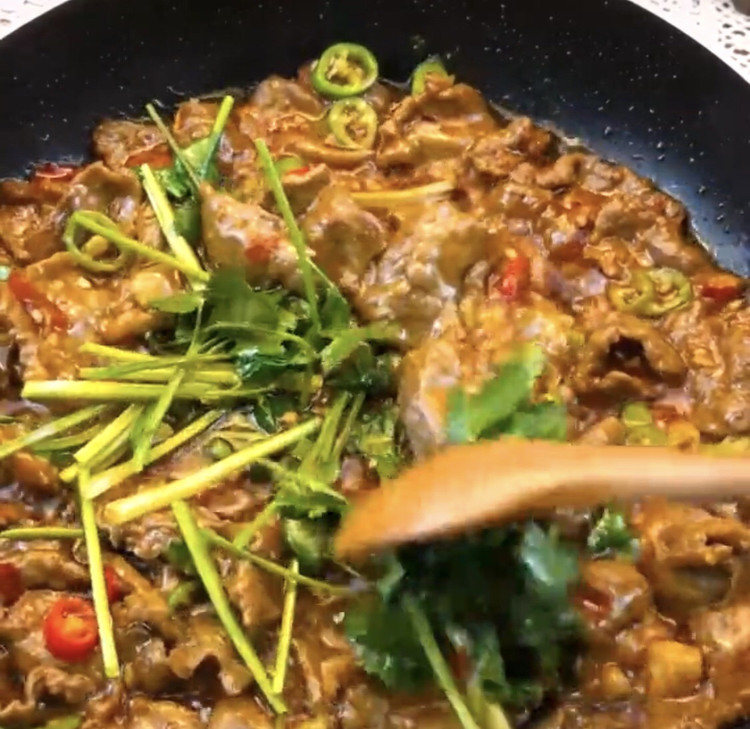 下饭泡椒牛肉的做法