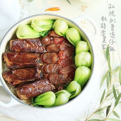 红烧排骨腊味双拼煲仔饭