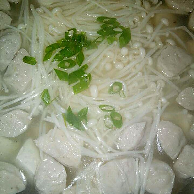 金针菇豆腐鱼丸汤