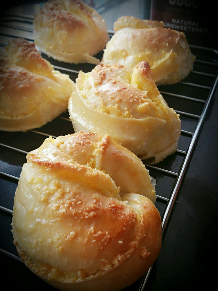 奶香椰蓉面包——手揉版的做法