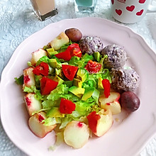 #十分钟开学元气早餐#紫土豆泥～牛油果沙拉