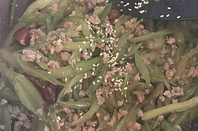肉末芹菜丝儿