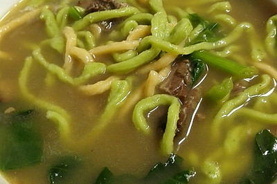 彩色面条（菠菜西红柿鸡蛋牛肉面）