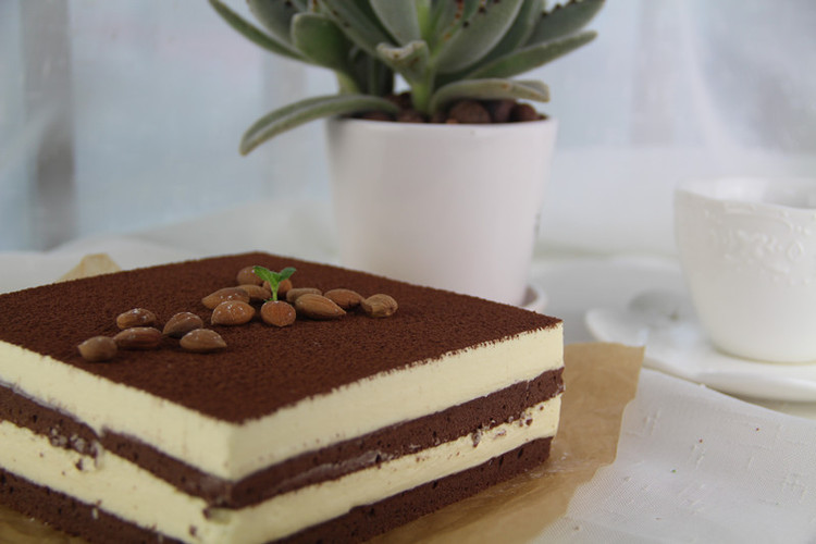 白巧克力慕斯蛋糕的做法