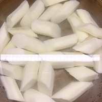 淮山炖鸡的做法图解3