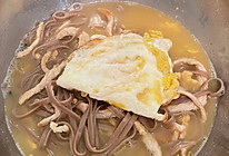 超简单的肉丝面的做法