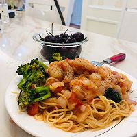番茄虾仁意面的做法图解9