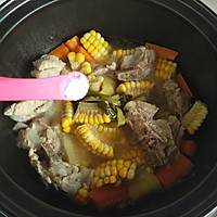 砂锅玉米排骨汤的做法图解8
