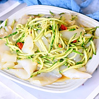#春日时令，美味尝鲜#夏日必备凉菜 ☞凉拌拉皮的做法图解10