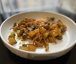 咖喱土豆西兰花胡萝卜牛肉粒的做法