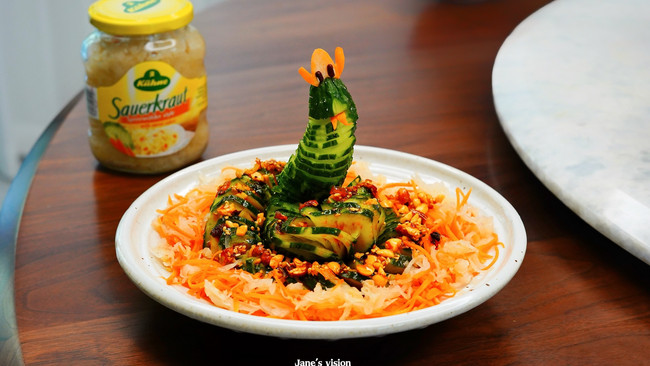 蛇来运转(凉拌蓑衣黄瓜)的做法