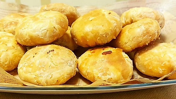 鲜肉榨菜月饼的做法