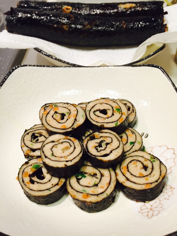 胡萝卜鸡肉海苔卷