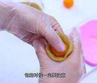 经典广式莲蓉蛋黄月饼，与家人共享中秋味道的做法图解9