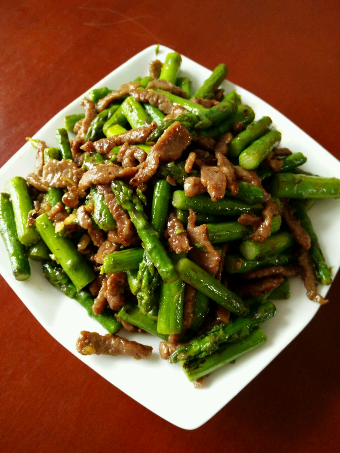 绿芦笋炒肉片,绿芦笋炒肉片的家常做法 - 美食杰绿芦笋炒肉片做法大全