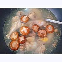 安排香菇粉丝鸡汤的做法图解5