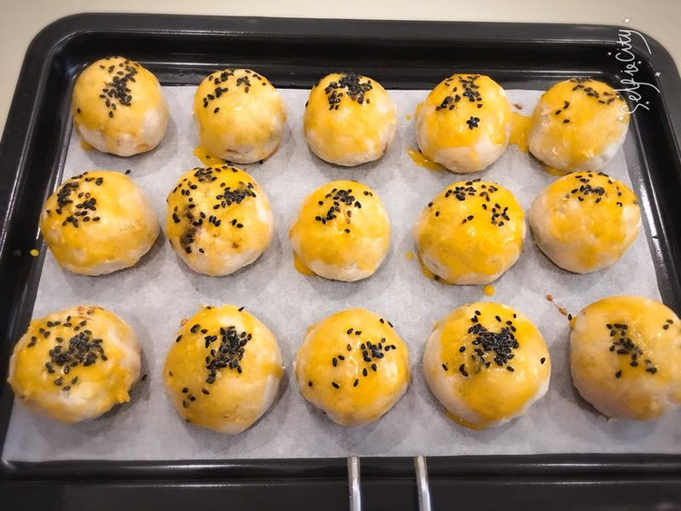 超级好吃的蛋黄酥的做法