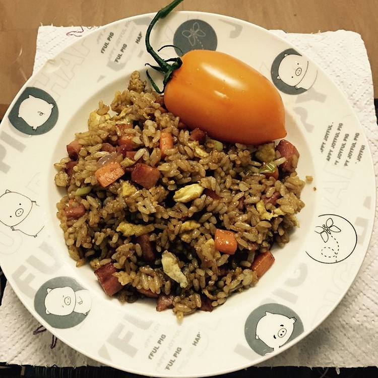 鸡蛋火腿炒饭（健康营养三丁饭）的做法