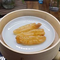 冬日一碗暖汤金汤花胶鸡（花胶泡发方法）的做法图解2