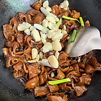 干煸肥肠的做法图解7