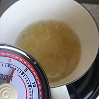 給我感冒的盆友。好簡單檸檬薑湯的做法图解1
