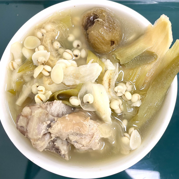 霸王花银耳杏仁汤的做法