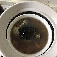 皮蛋肉饼汤的做法图解4