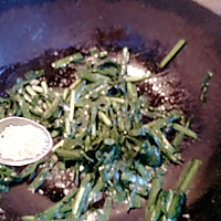 东北土菜之韭菜炒鸡蛋的做法图解9