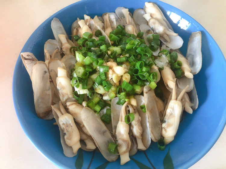 葱油蛏子的做法