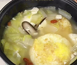 #鸡汁入家宴 感恩正当“食”#三鲜白菜豆腐煲的做法
