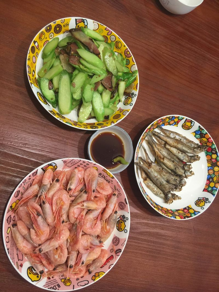 芥兰炒腊肉的做法