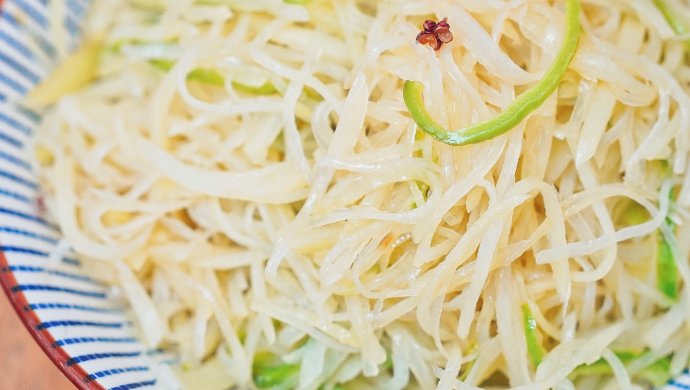 家常下饭菜清炒土豆丝