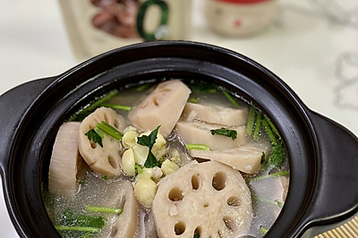 猪筒骨煲莲藕莲子