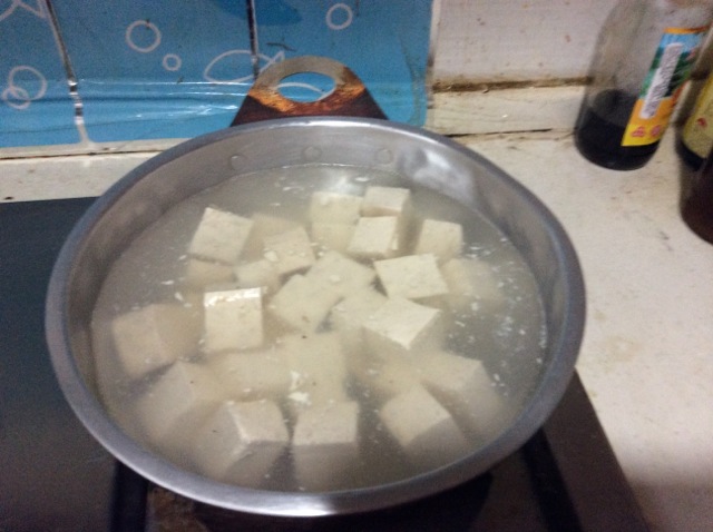 鱼头烧豆腐的做法图解4
