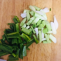 #糖小朵甜蜜控糖秘籍#五花肉炒蒜苗的做法图解3