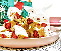 #餐桌上的春日限定#草莓坚果味雪花酥的做法