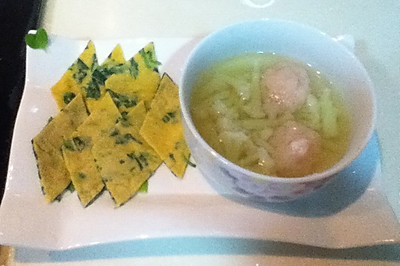 宝宝辅食〜蔬菜饼+鱼丸椰菜汤