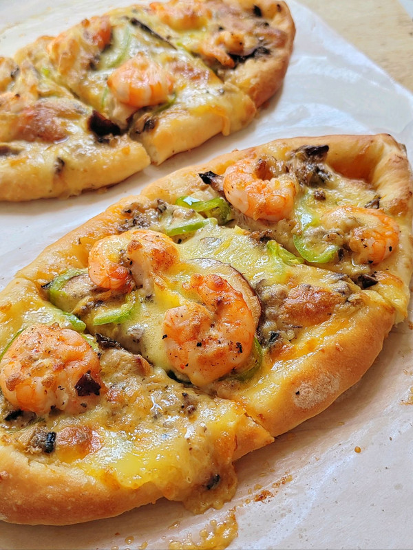 自制披萨超松软蒜香奶油虾船形披萨