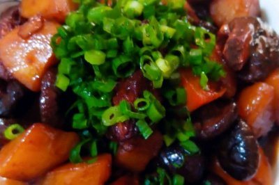 香菇排骨炖土豆
